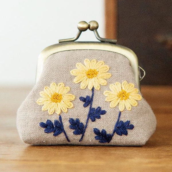 Small Cosmo Embroidered Purse Kit
